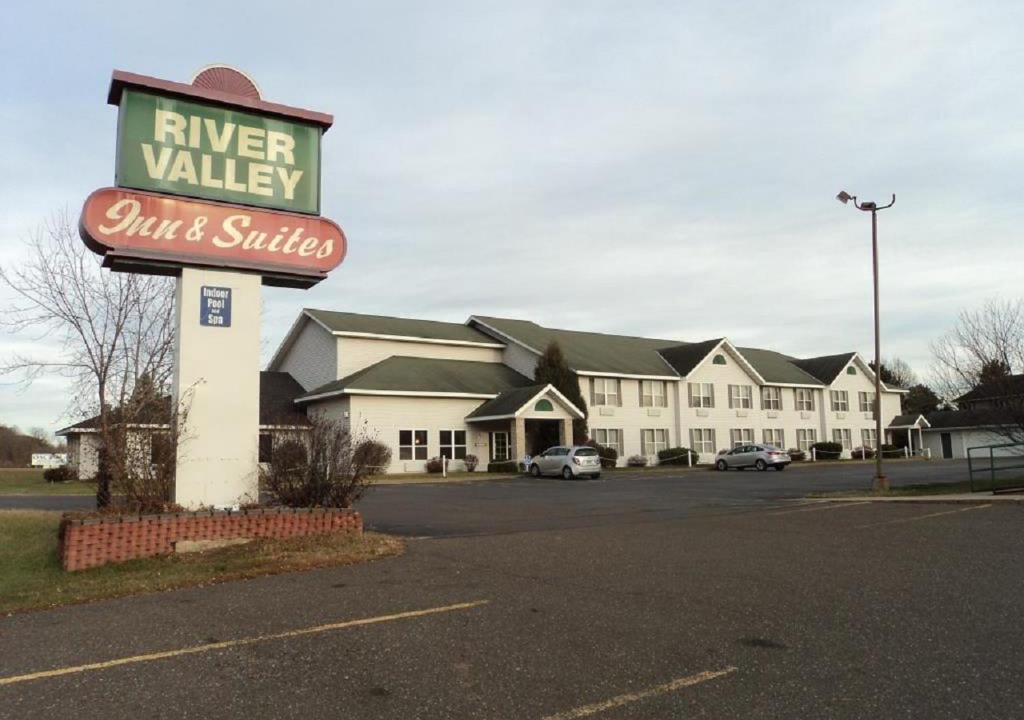 Osceola Hotel | River Valley Inn & Suites