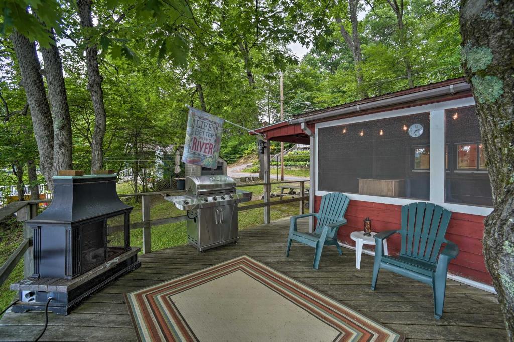 Lake Luzerne House | Riverfront Escape with Dock 19 Mi to Saratoga!