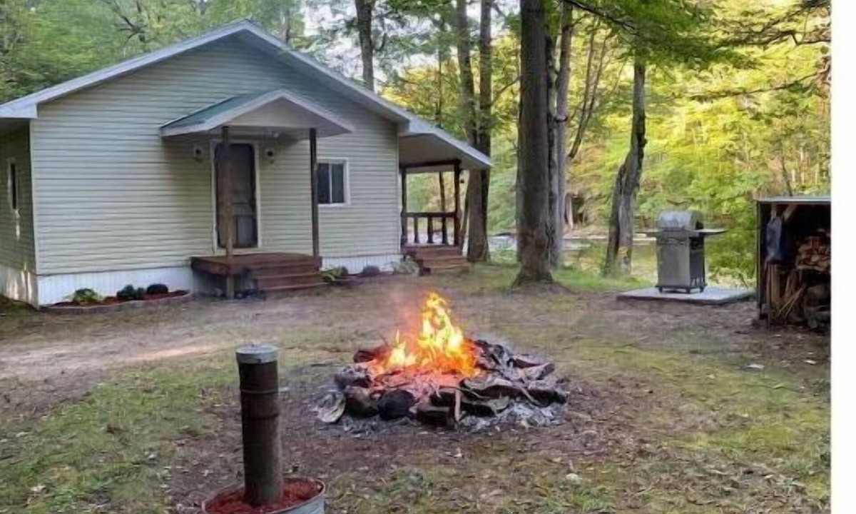 Constable Cabin | Riverside cabin, fly-fish for trout or just relax!