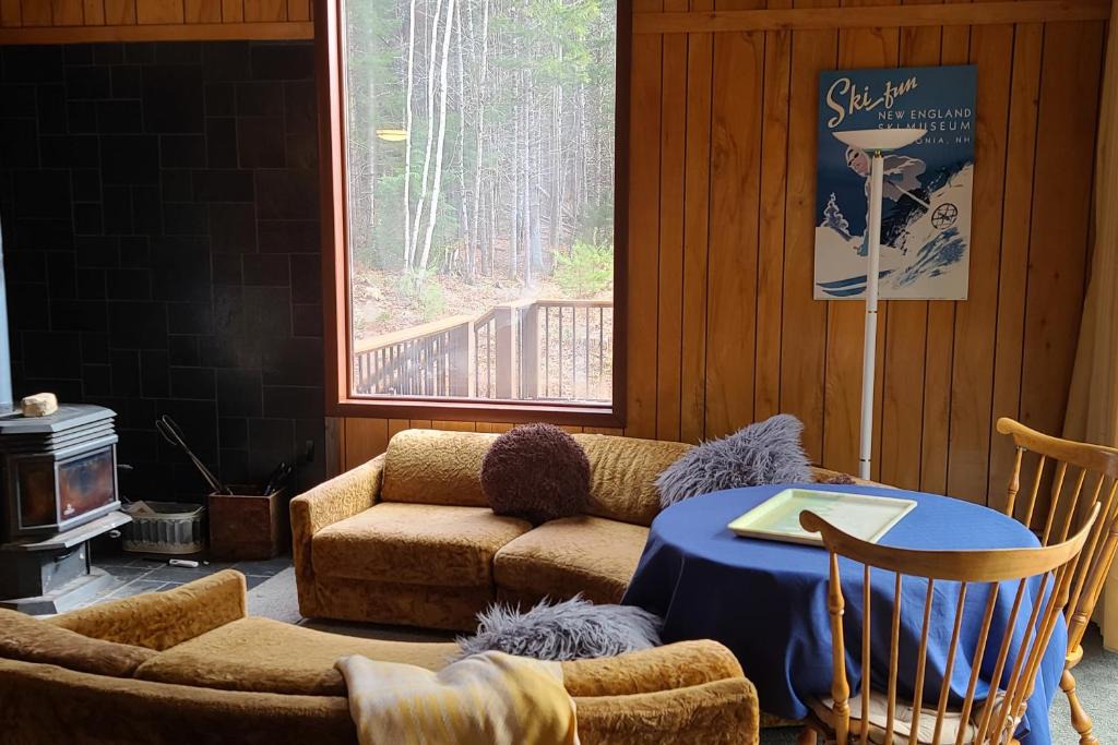 Franconia House | Rustic Escape