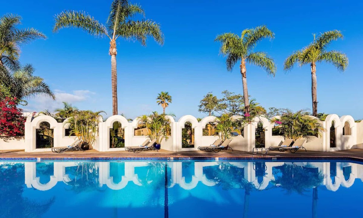 Central Mission Beach Hostel | Savor An Exhilarating Experience! Garden View, Pool, Easy Access To The Beach!