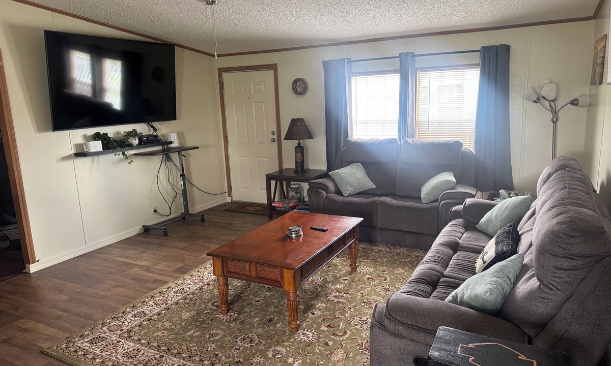 Arcadia House | Self check in self check out Three bedroom, two bath,kayak, Weber grill, +