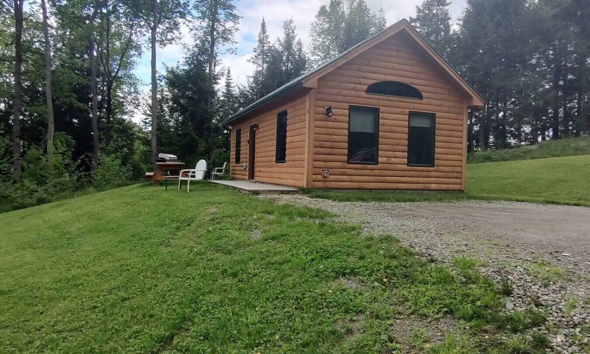 Hyde Park Cabin | Serene Country Cabins 5 in the heart of Vermont