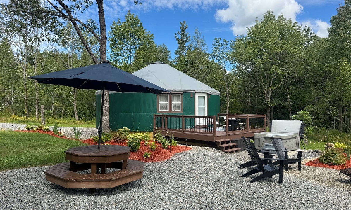 Bakersfield Cabin | Serene Modern Yurt w/Wi-fi, Hot Tub and Mountain Views