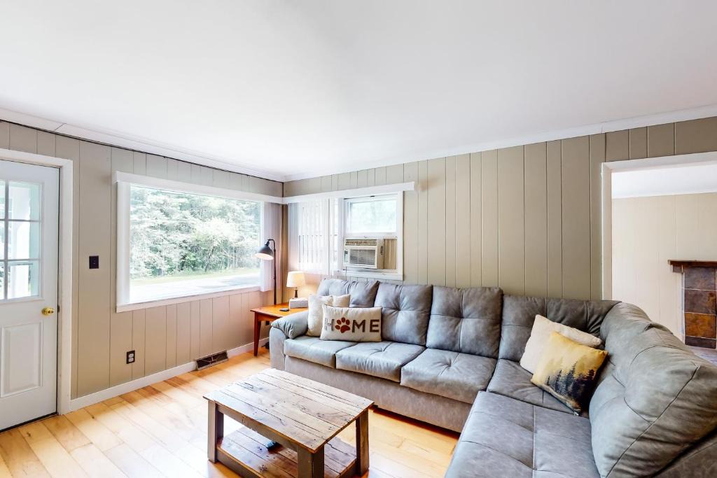 North Creek House | Shady Acres