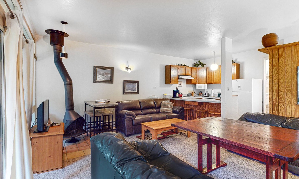 Taos Ski Valley Condo | Ski-In, Ski-Out Condo at Sierra Del Sol with Sauna & Views, Walk to Village