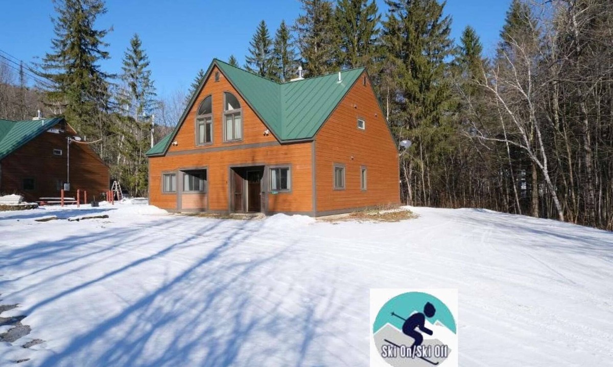 Central Vermont- Killington House | ☆ SKI ON & OFF! ☆ Spruce Glen Cabin 2 on Great Eastern w/AC, Sauna. Fireplace