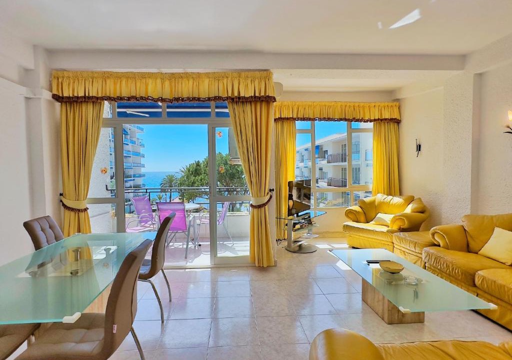 Marbella Seafront Promenade Apartment | Skol 439 Spacious and Refurbished Apartment with Sea Views