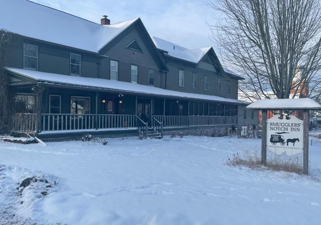 Jeffersonville Hotel | Smugglers Notch Inn