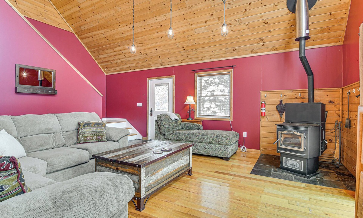 Morgan Cabin | Snowmobiling On-Site: Secluded Vermont Getaway