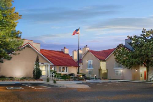 Sonesta Suites | Northeast Heights