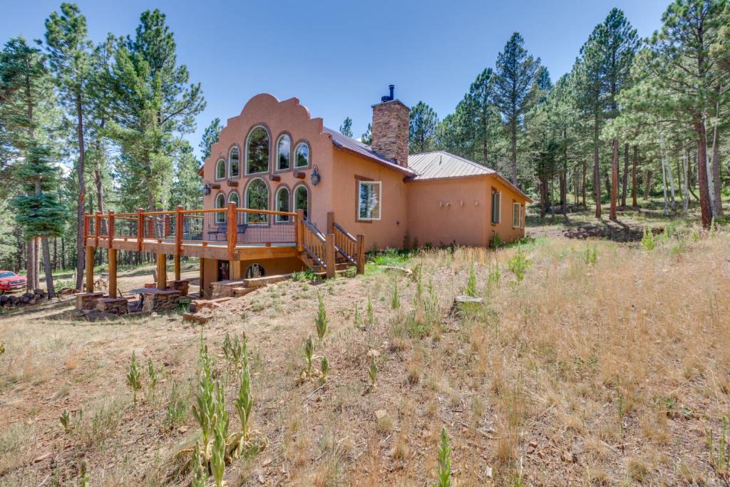 Angel Fire House | Southwestern Angel Fire Abode with Game Room