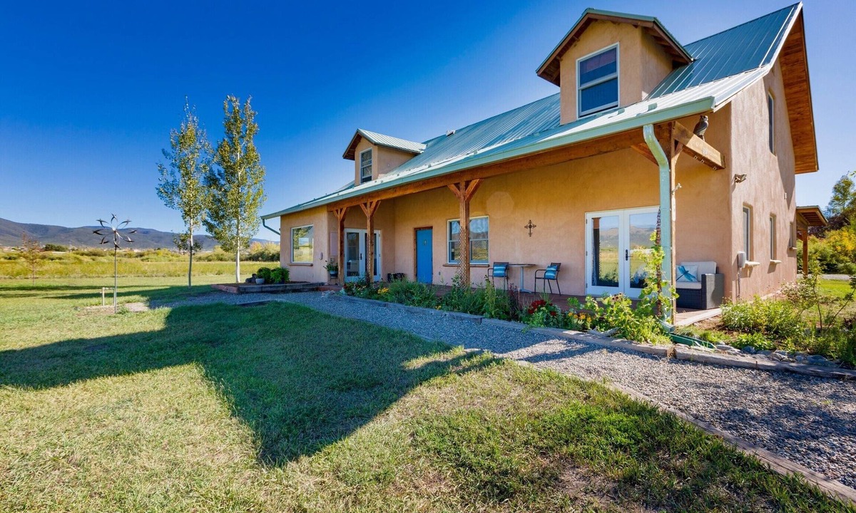 Taos House | Spacious 3 Master Bedroom/Great Views/Hot Tub