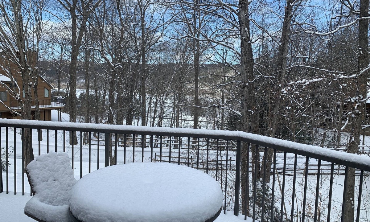 West Hartford Condo | Spacious 4 Bedroom/3 Full Bathroom Family Friendly Townhouse in Quechee Lakes