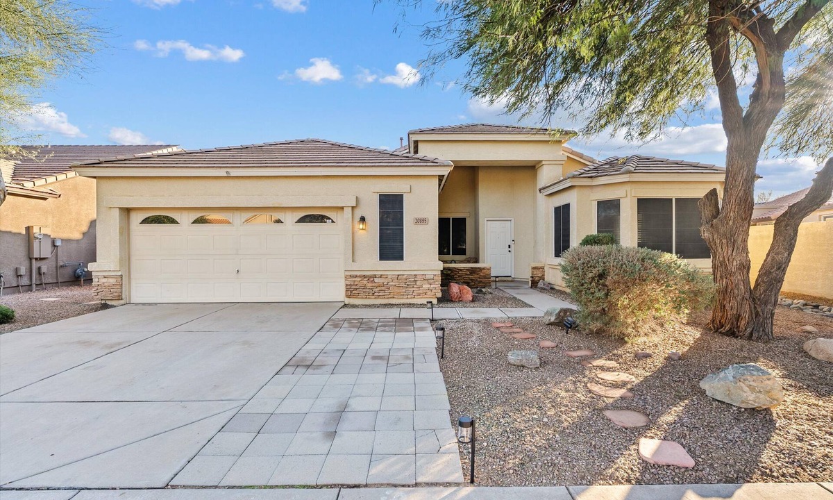 Villages At Queen Creek House | Spacious 4-bedroom house in a Golf Course Community in Queen Creek
