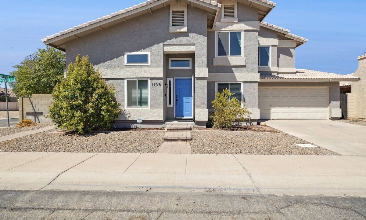 Wind Drift House | Spacious 4BR Retreat near Freestone Park & Downtown