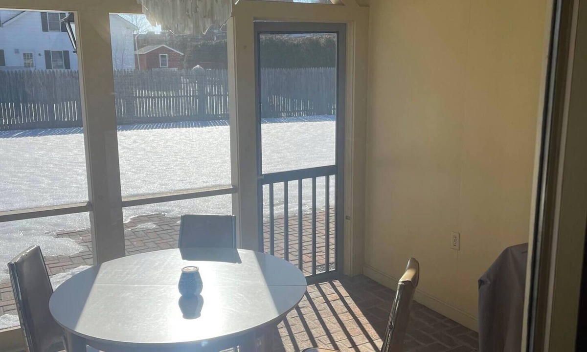 Plattsburgh House | Spacious 7-bedroom house on quiet cul-de-sac in heart of Plattsburgh