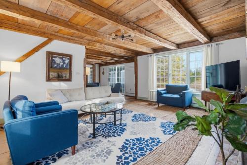 Biddeford House | Spacious Farmhouse Near the Beach Circa 1860