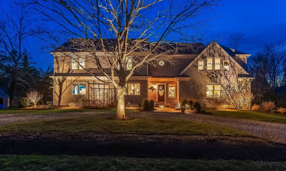 South Chatham House | Spacious retreat with updated bathrooms, games, AC, patio, & W/D- .6mi to beach