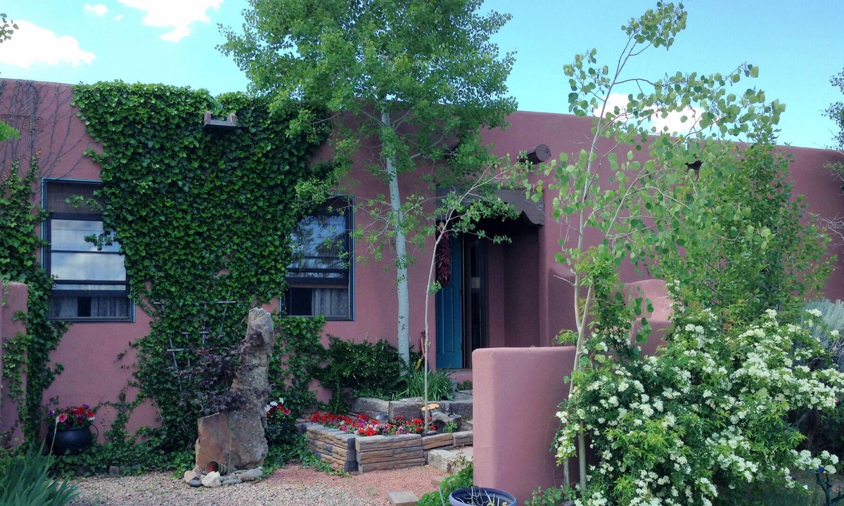 Eldorado at Santa Fe House | Starry, Starry Nights in Quiet Cozy Country Home with Pleasurable Amenities