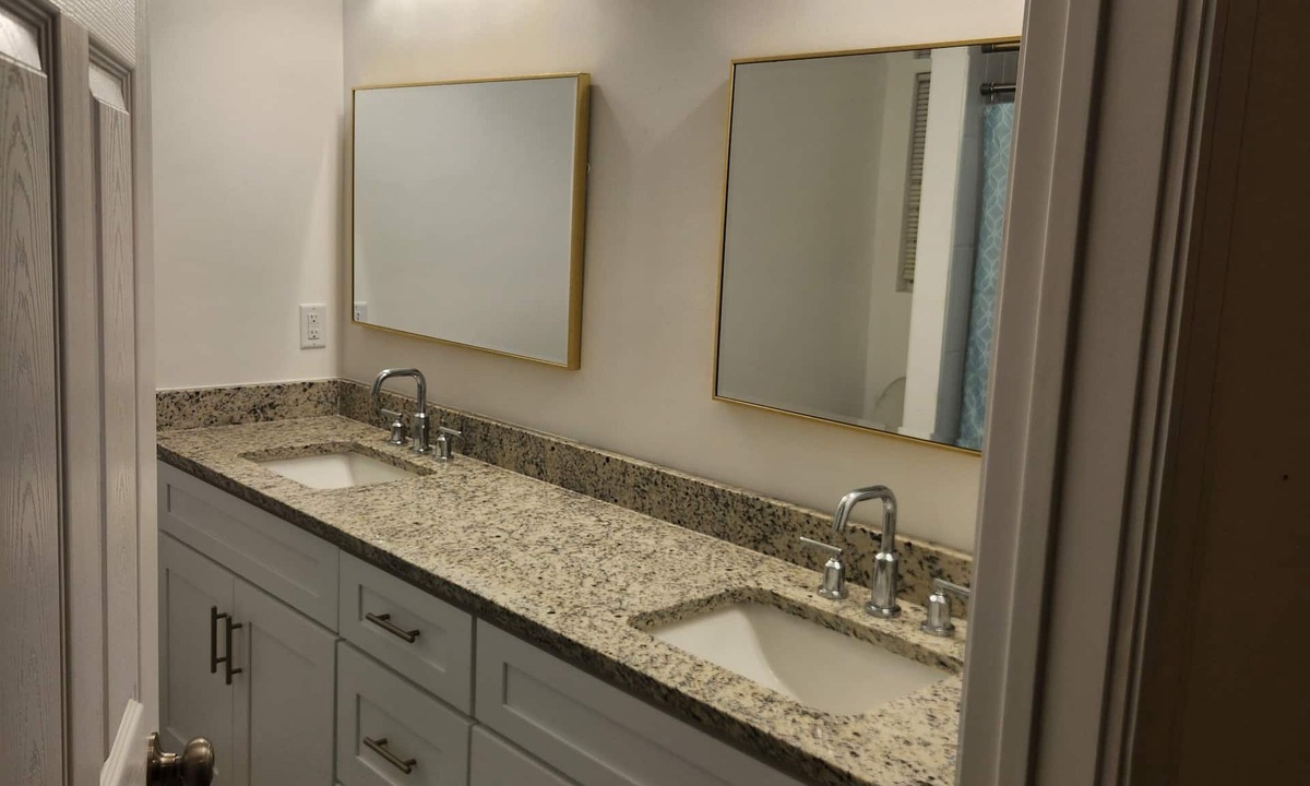Scenic Gulf Drive Apartment | Studio Apartment