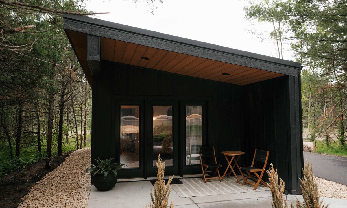 Pepin Cabin | Stylish One Bedroom Cabin at Woods & Co Weddings + Events