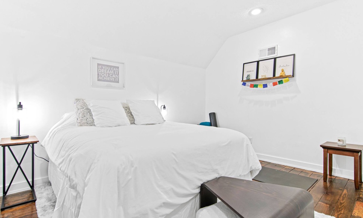 North End House | Stylish, spacious & centrally located! Fully furnished, 2 bed + 2 bath + office!