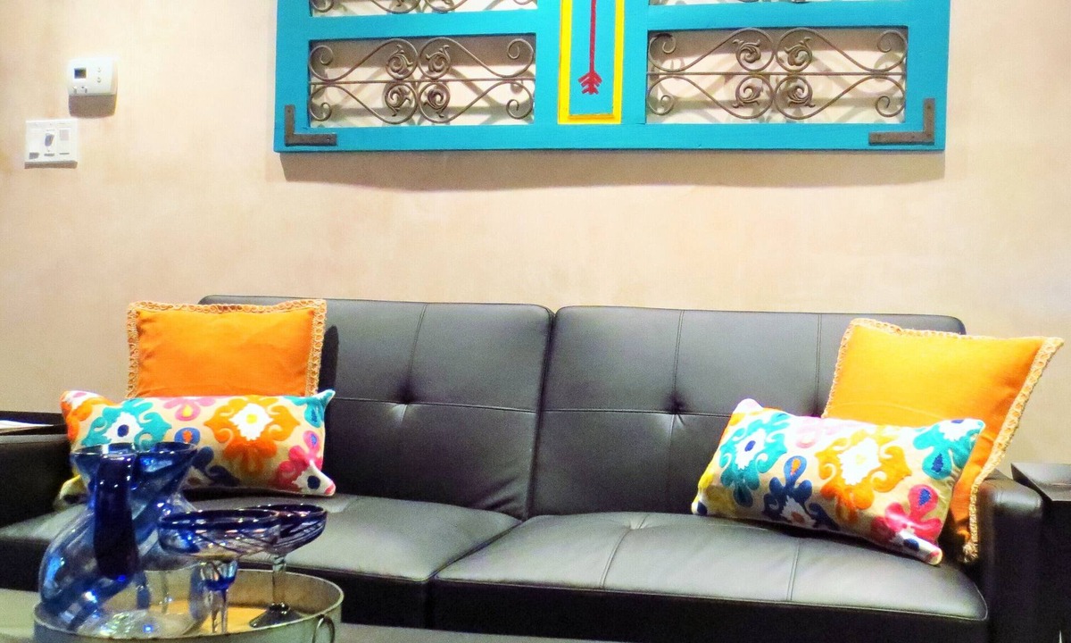 South Capitol Condo | Superb Santa Fe HQ - Prime Location in the Heart of Santa Fe - Decked Digs