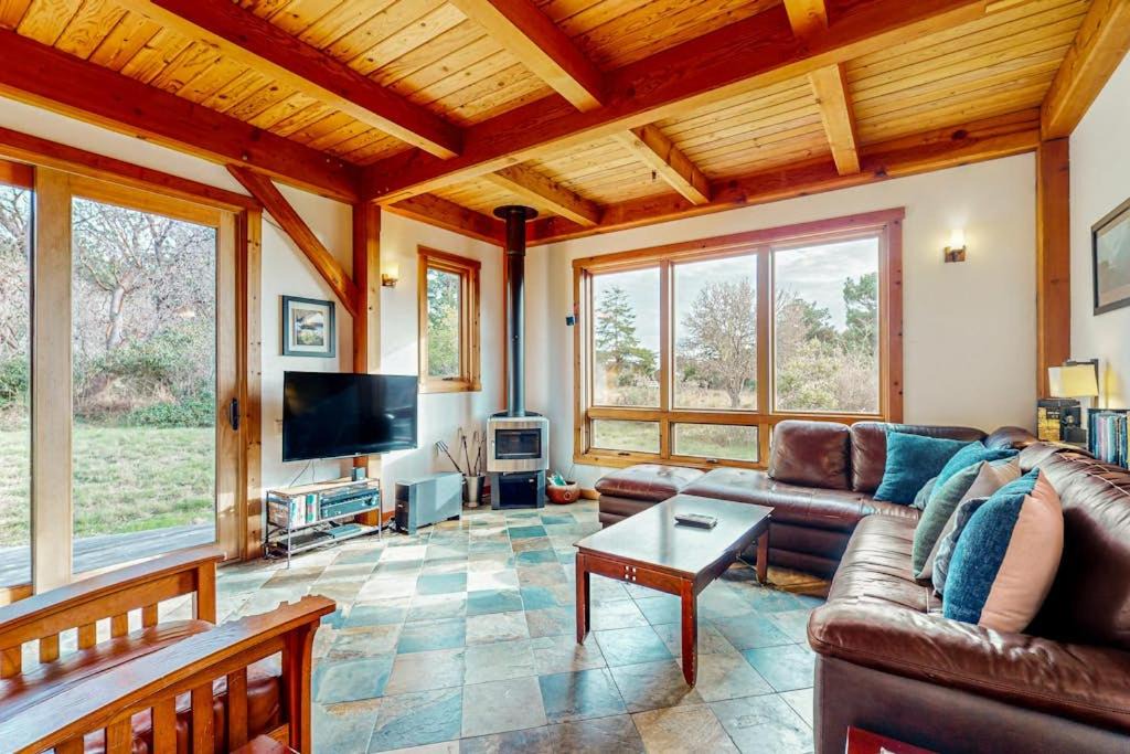 Sea Ranch House | The Barn
