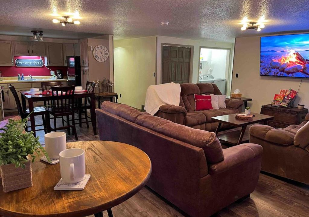 Winter House | The Bear Den