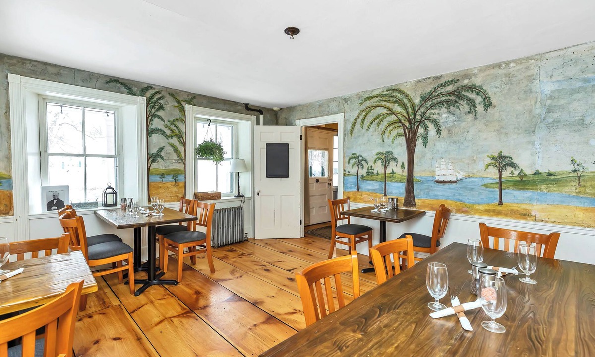Temple Hotel | The Birchwood Inn