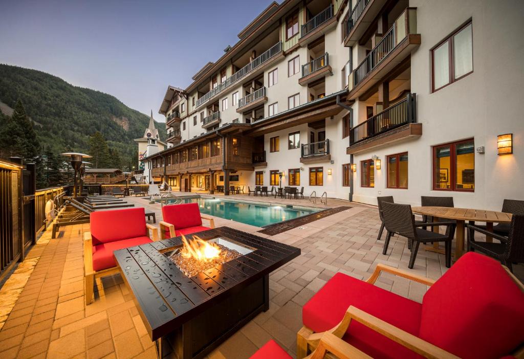 Taos Ski Valley Hotel | The Blake at Taos Ski Valley