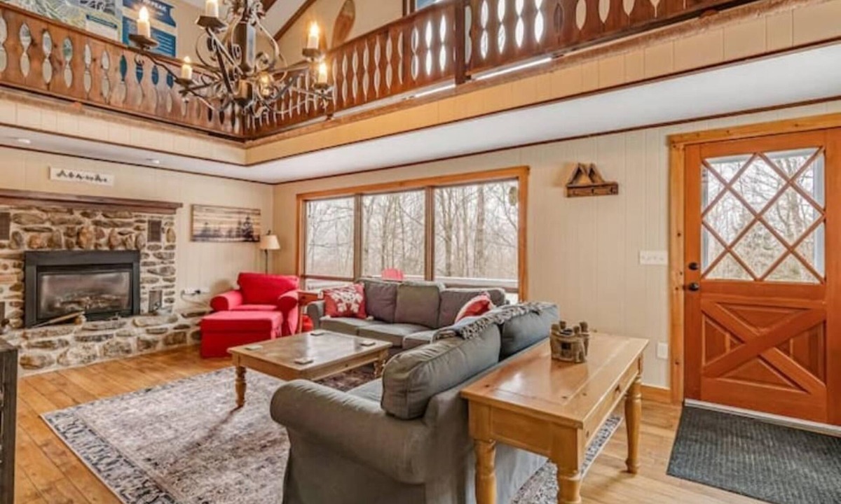 Montgomery Center Ski Chalet | The Chalet Getaway