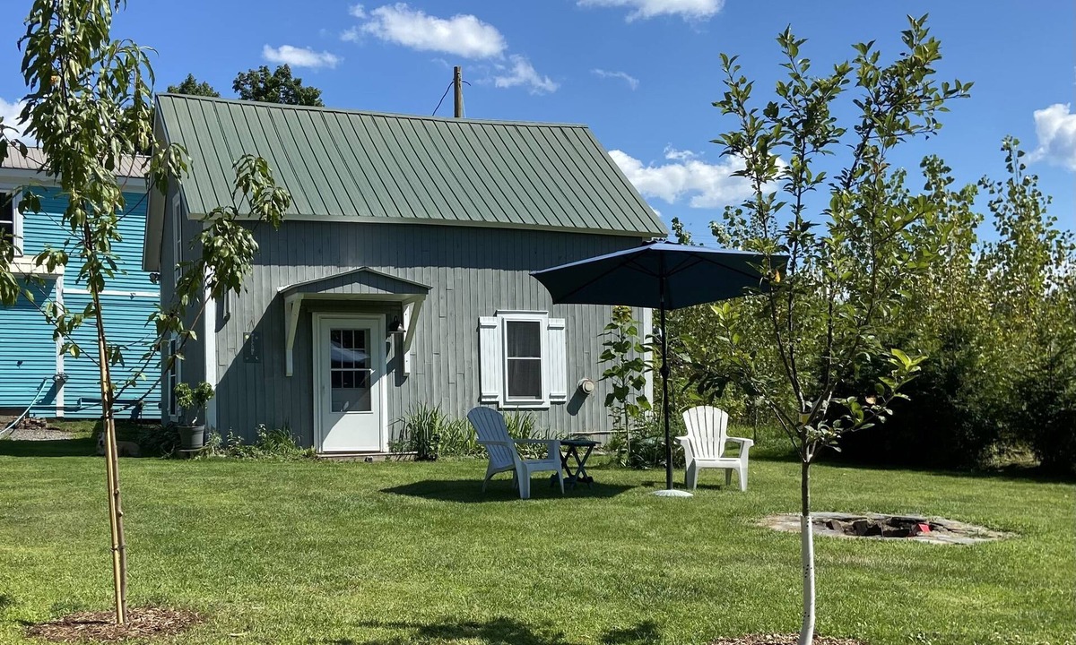 Waterbury Center Cabin | The Coral Cabin