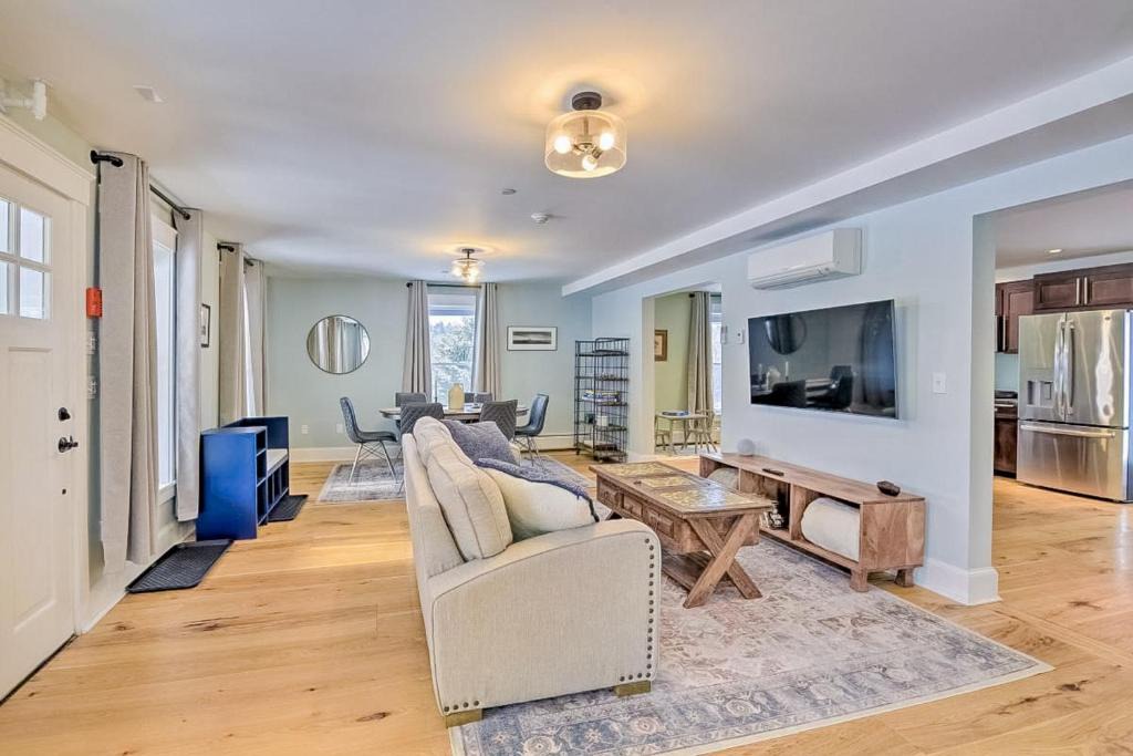 Waterbury Center Apartment | The Farmhouse - Suite #1