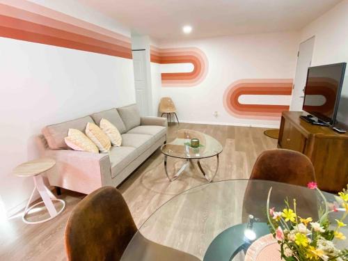 West Valley House | The Retro duplex unit