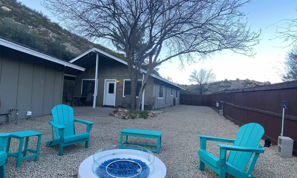 Cornville House | Thoughtful and modern comforts on a peaceful ranch