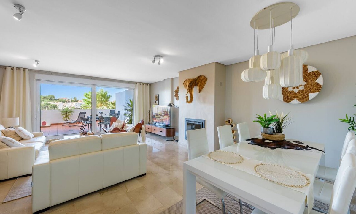 Torrequebrada Apartment | Torrequebrada Golf Resort | Luxury Apartment with Terrace, Pool & Private Parking