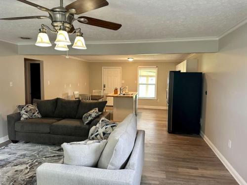 Murfreesboro House | Twin Oaks Haven