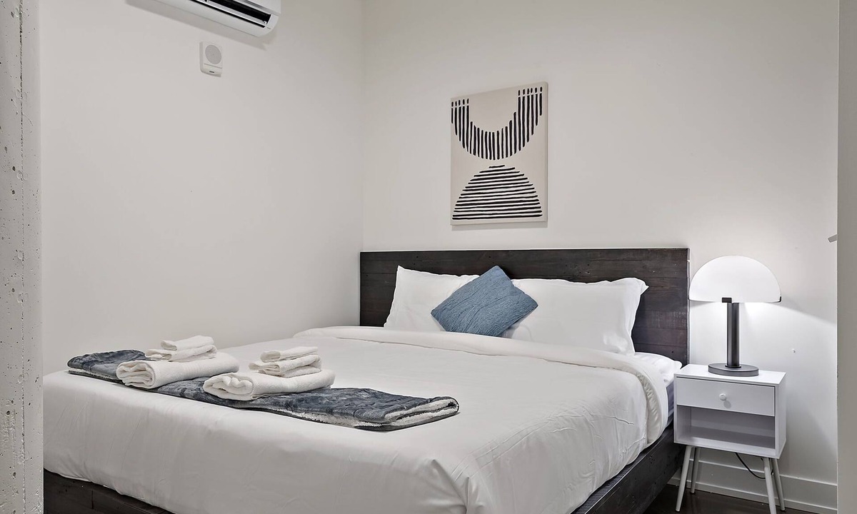 Warehouse District Apartment | TWO CozySuites NLG - Modern condo 12 and 8