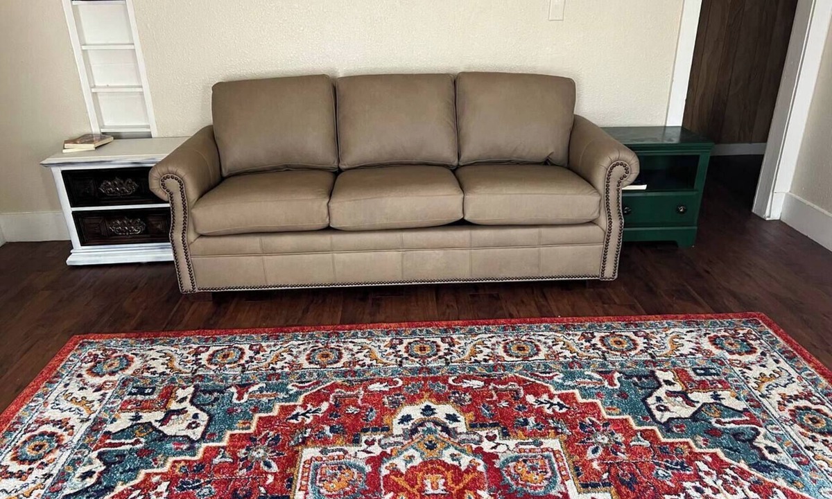 Texarkana Apartment | Unique Artwork & Downtown Access