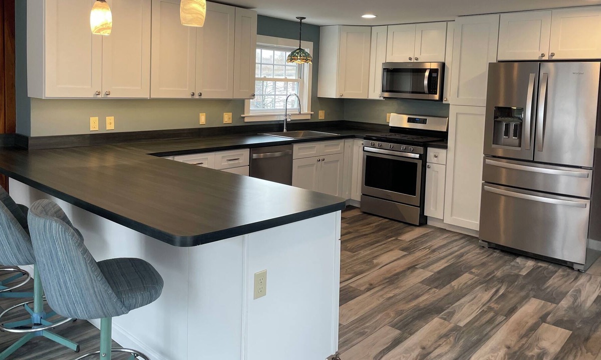 Waterbury Apartment | Clean 3br apt. Historical Waterbury Village. Nearby Stowe and Sugarbush skiing.