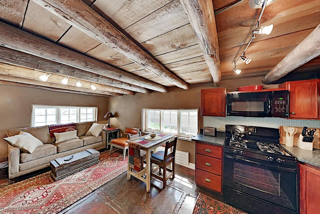 Taos House | Valerio Charms Unit 3