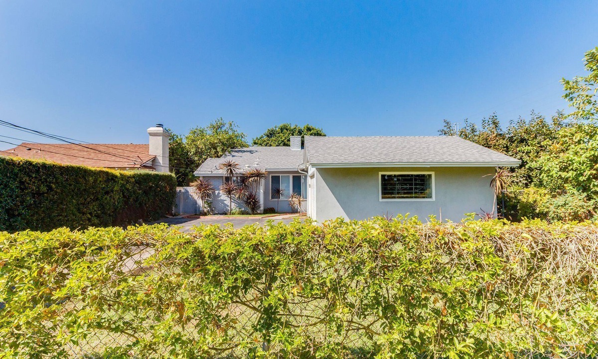 Reseda House | Valley Modern Glam Charmer