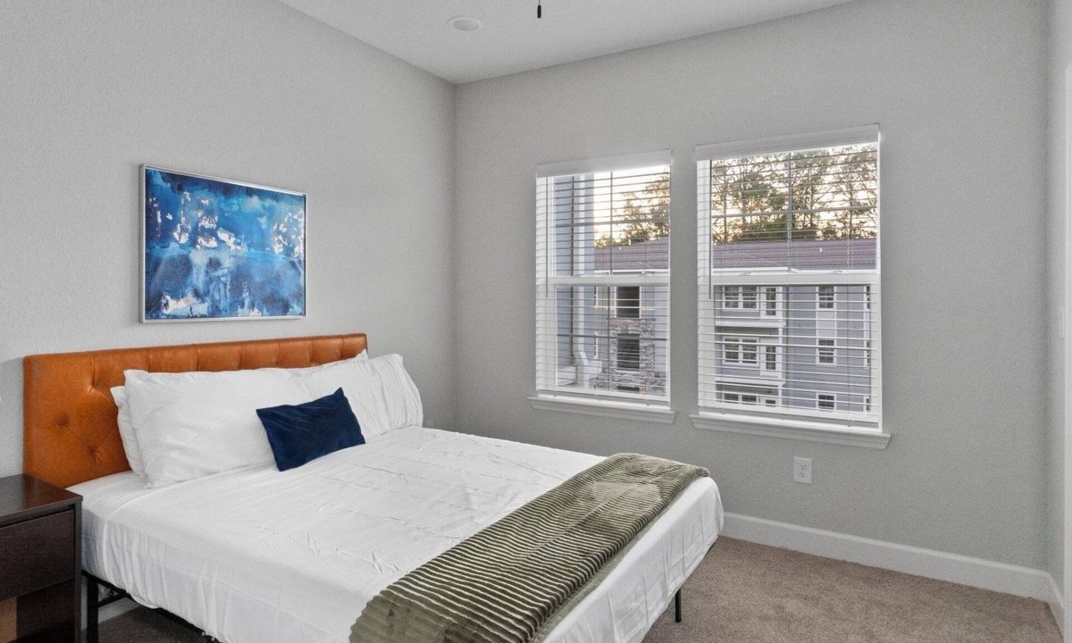 Newberry Apartment | Vanguard 1BD 7 - One Bedroom Apartment, Sleeps 2