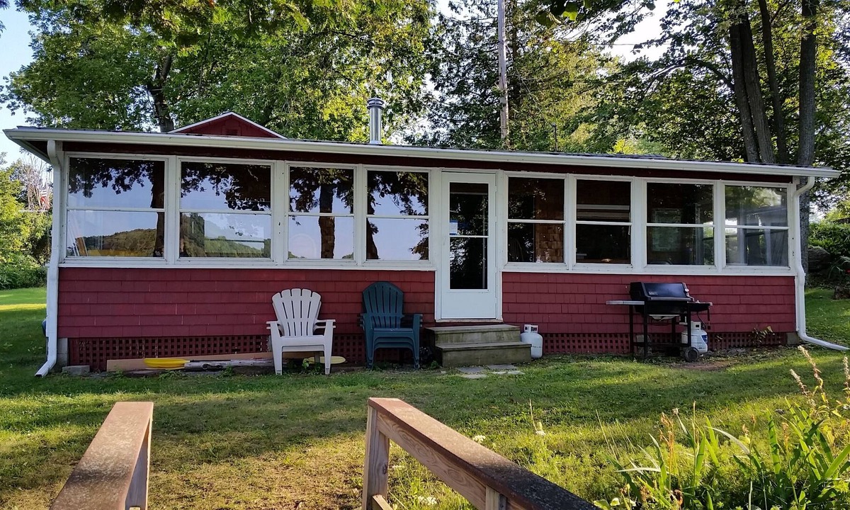North Ferrisburgh Cottage | Vermont Lake Champlain Cottage - 30 minutes from Burlington or Middlebury
