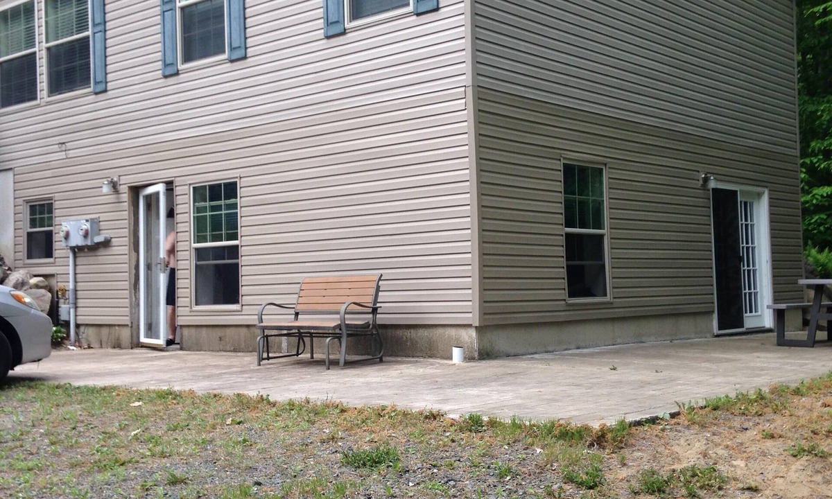 Northville House | Walk Out Lower Level of clean 2 Family Lake House