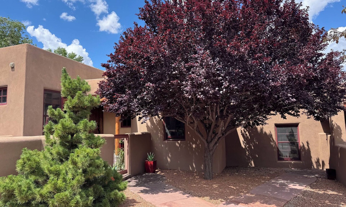 Northeast Santa Fe Condo | WALK TO THE PLAZA House - 2 Bedrooms and 2 Baths Sleeps 4