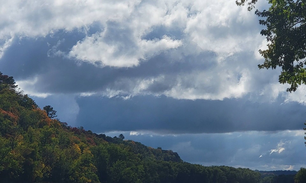 Osceola Apartment | Walking Distance to the St. Croix River & Downtown