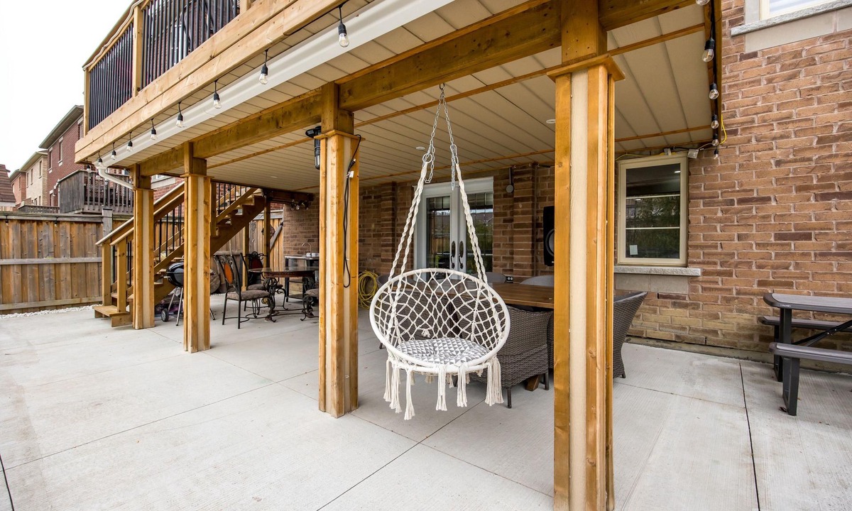 Brampton Apartment | Walkout Basement with Private Entrance